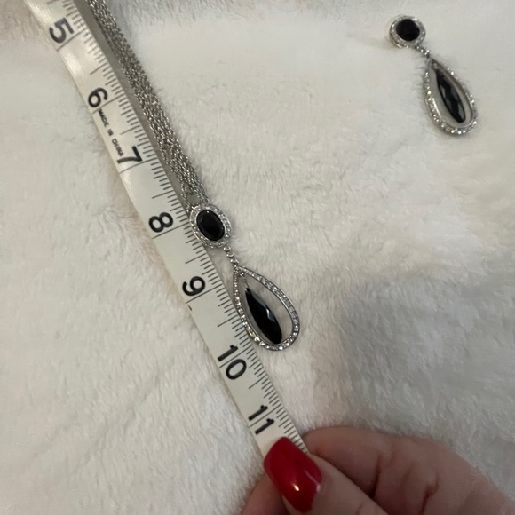 NWT necklace and earrings set. Rhinestone & black - Picture 3 of 7